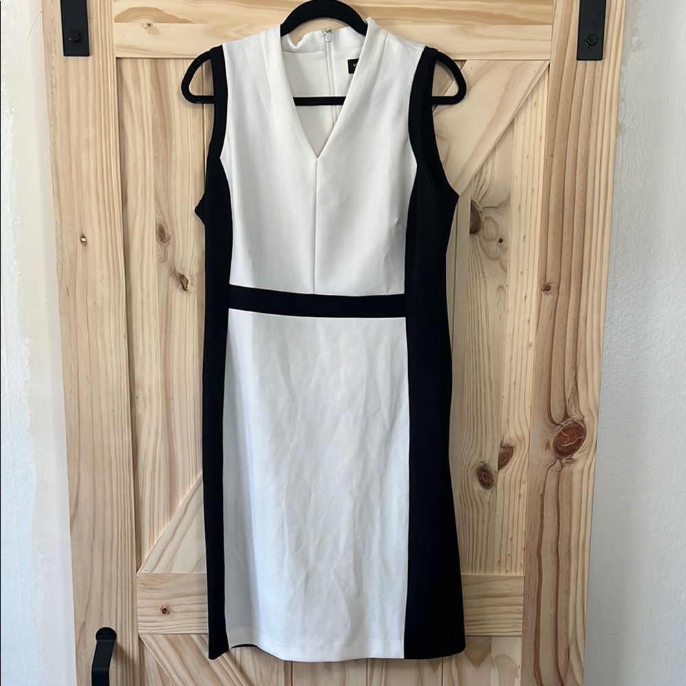🎉3 for $10 Liz Claiborne Black and Cream Color block Sleeveless Dress